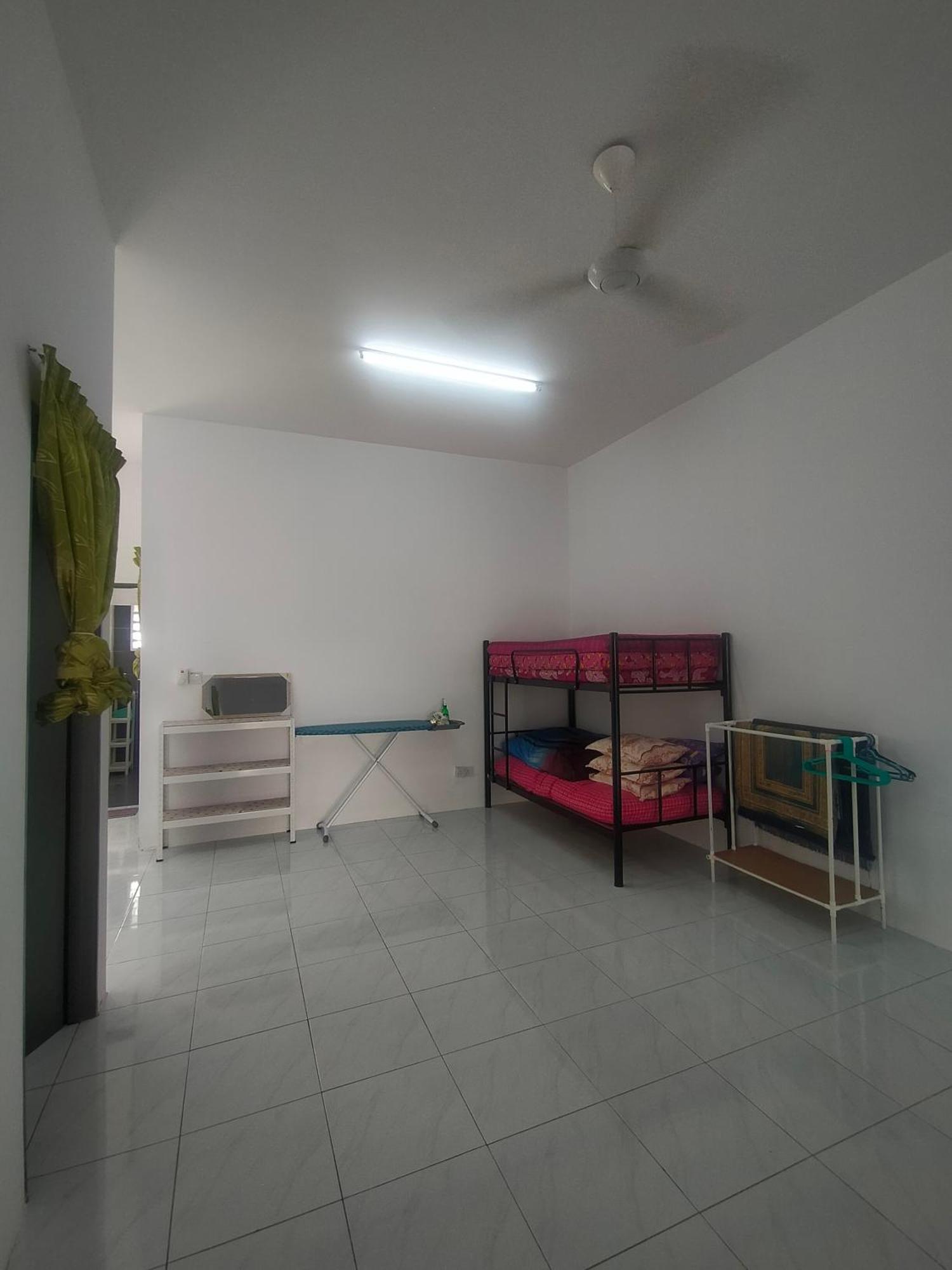 Homestay Angah *